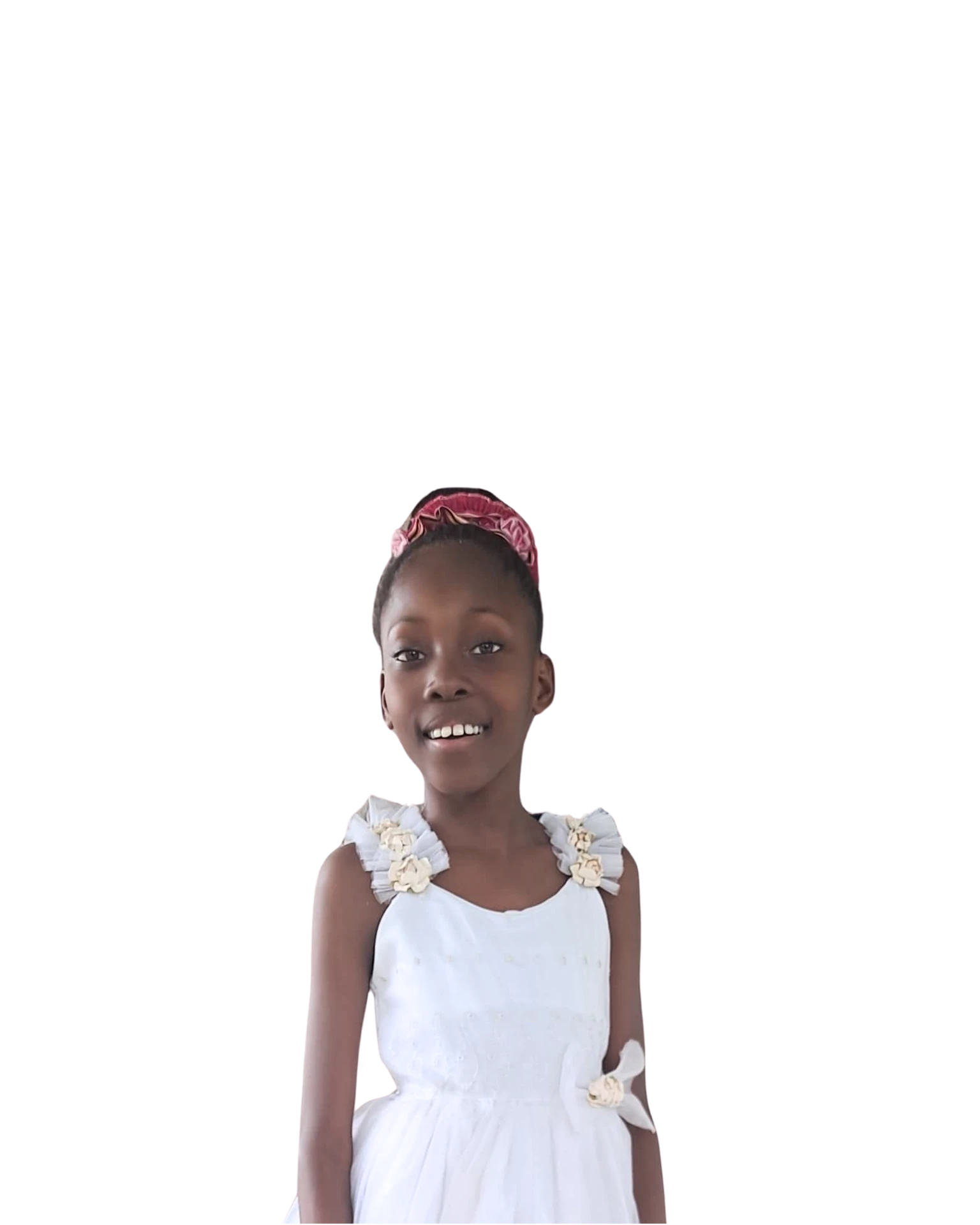 Sabri-Naëlle Derismé, twazyèm gayan konkou a, ak yon wòb blan